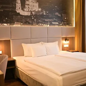 Hotel 12 Revay, Budapeste